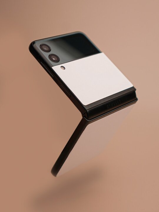 Galaxy Z Flip 4 In Use