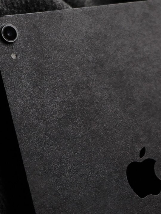 iPad Pro 11" / 12.9" (2018-2019) In Use