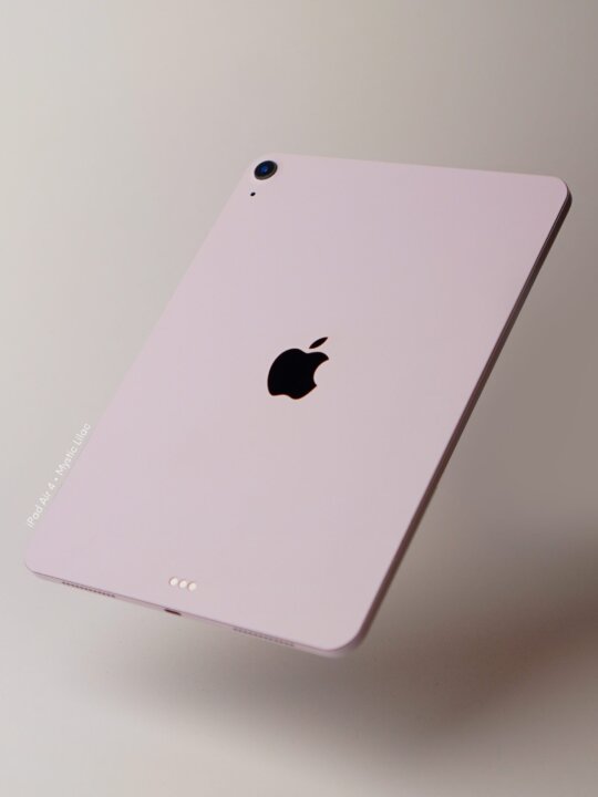 iPad Air 11″ / 13″ (M4) In Use