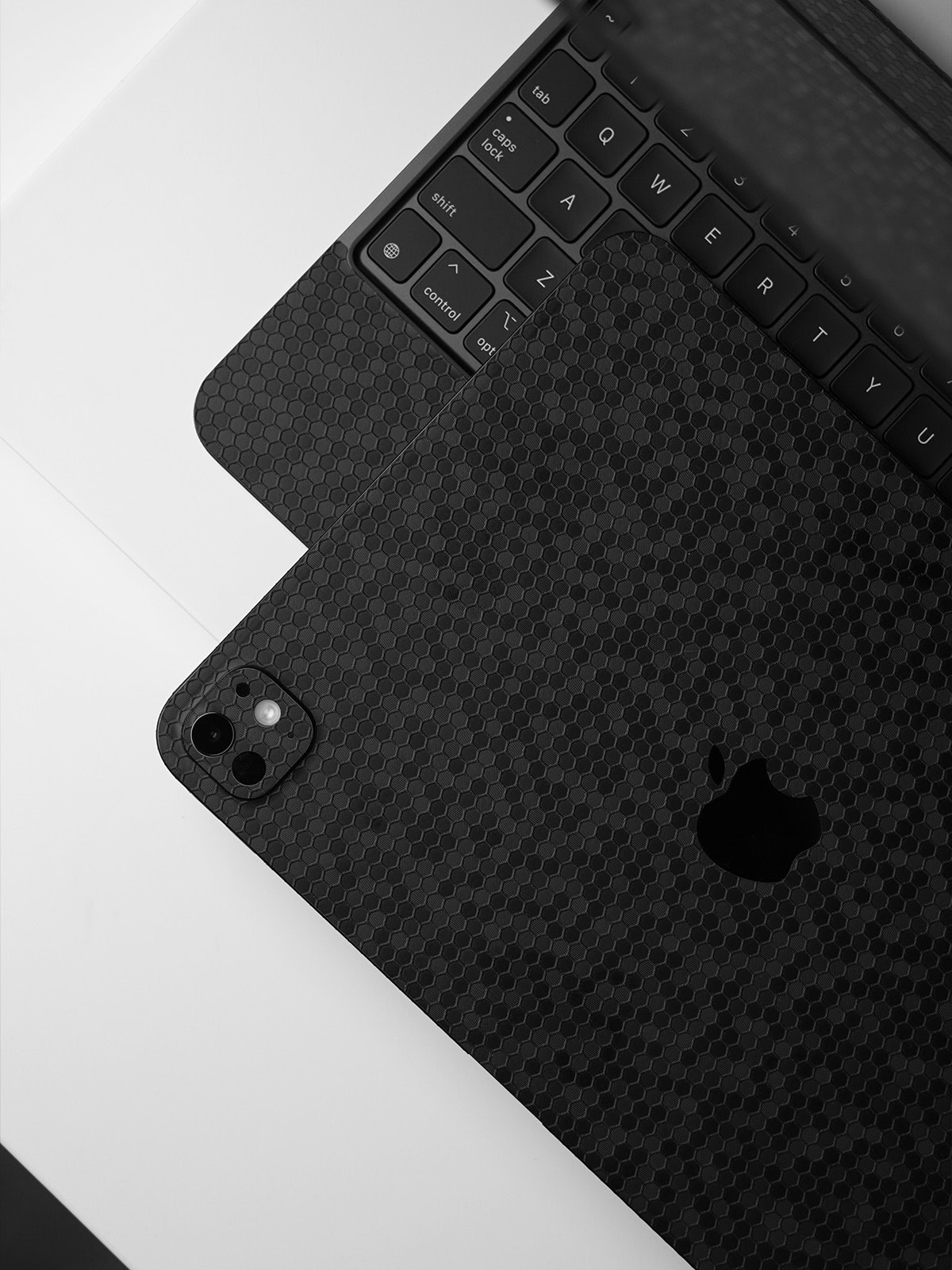 iPad Pro 11" / 13" (M4) Skins gallery preview 5