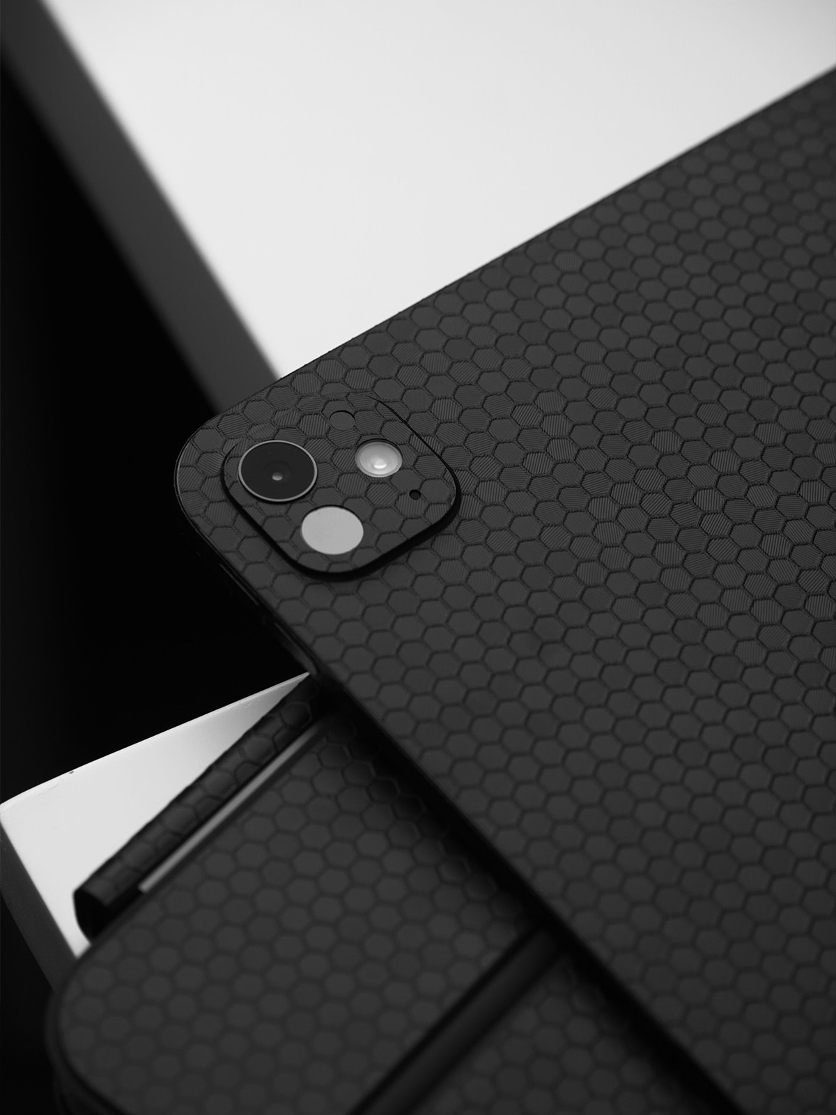 iPad Pro 11" / 13" (M4) Skins gallery preview 3