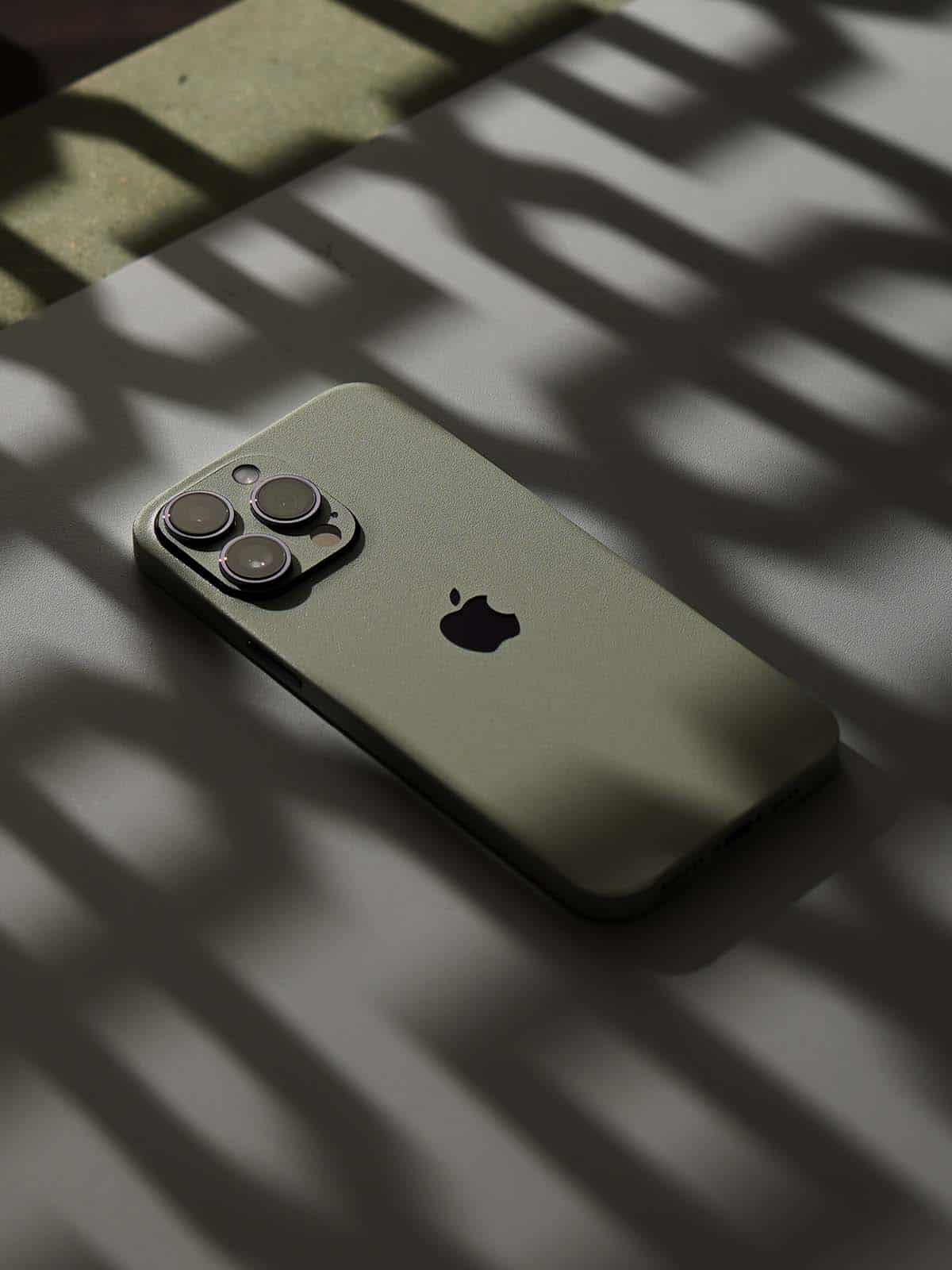 iPhone 14 Pro Skins gallery preview 1