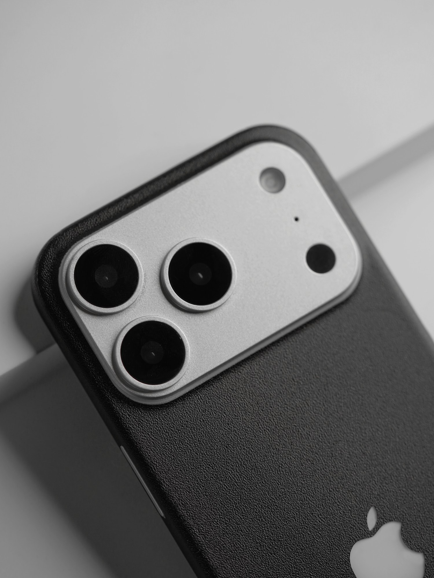 iPhone 17 Pro Skins gallery preview 8